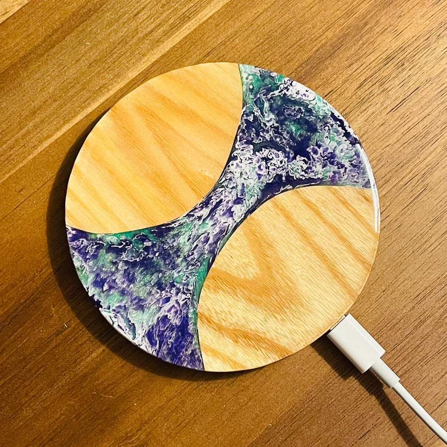 Wood and Resin 90s Throwback Ash - Wireless Phone Charger