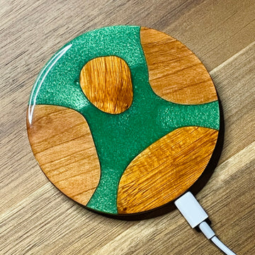 Wood and Resin Cherry Green - Wireless Phone Charger